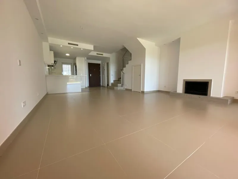 A three bedroom townhouse located in Paradise Bellevue, in El Paraíso, which is part of the New Golden Mile. Here is a more detailed description of the property features: