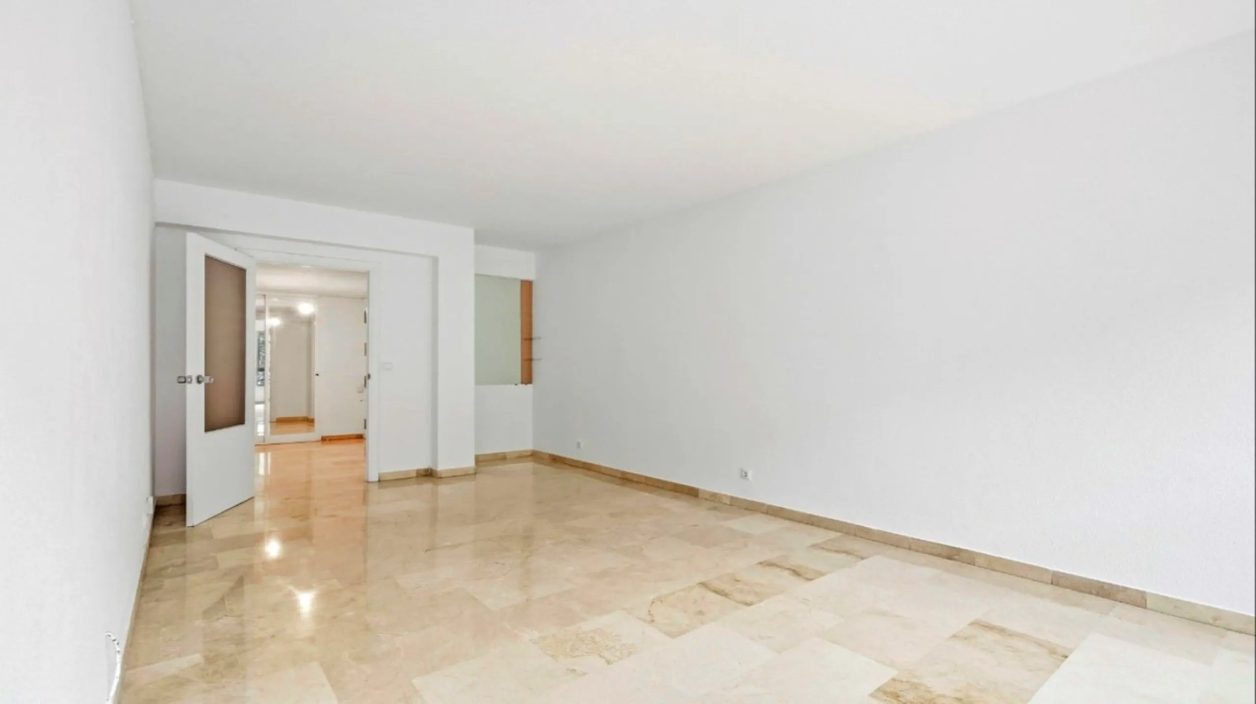 ✨Spacious apartment 200m from the sea – Fuengirola – Pool & Gardens, ready to move in - Tourist licence in place✨