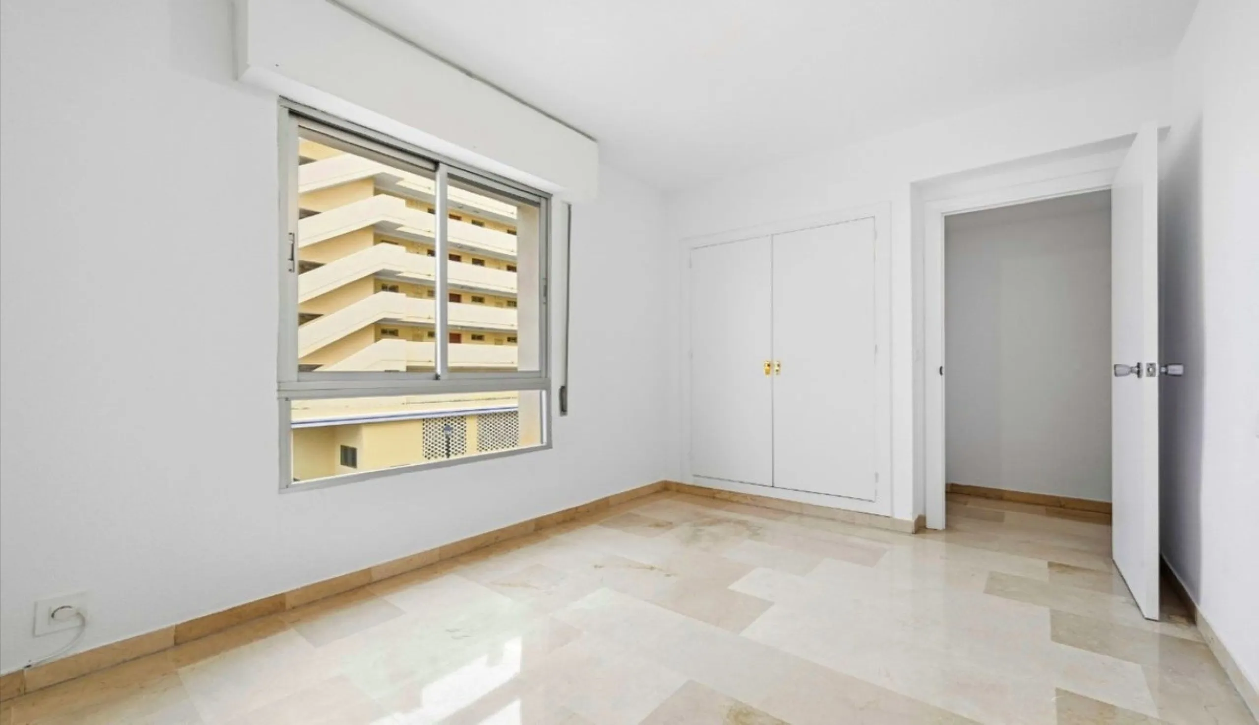 ✨Spacious apartment 200m from the sea – Fuengirola – Pool & Gardens, ready to move in - Tourist licence in place✨