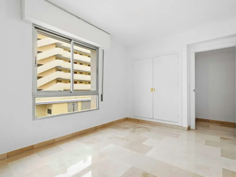 ✨Spacious apartment 200m from the sea – Fuengirola – Pool & Gardens, ready to move in - Tourist licence in place✨
