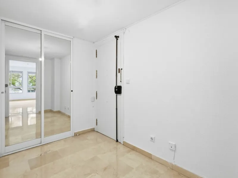 ✨Spacious apartment 200m from the sea – Fuengirola – Pool & Gardens, ready to move in - Tourist licence in place✨