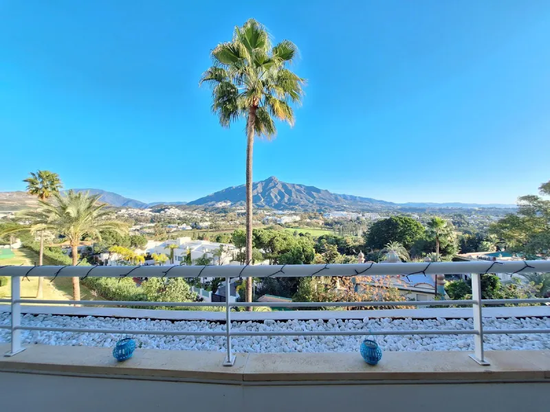 LUXURY EXCLUSIVE URBANISATION  - LA CORNICHE (NUEVA ANDALUCIA)