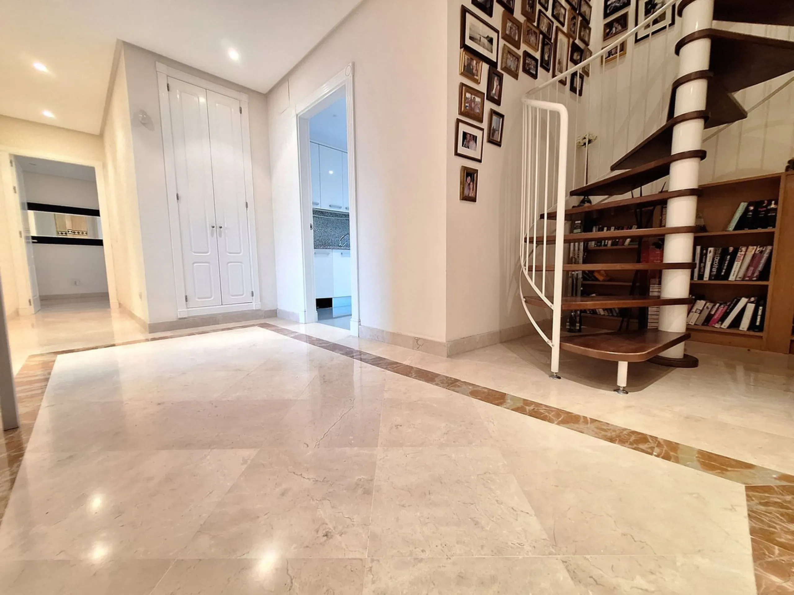 LUXURY EXCLUSIVE URBANISATION  - LA CORNICHE (NUEVA ANDALUCIA)
