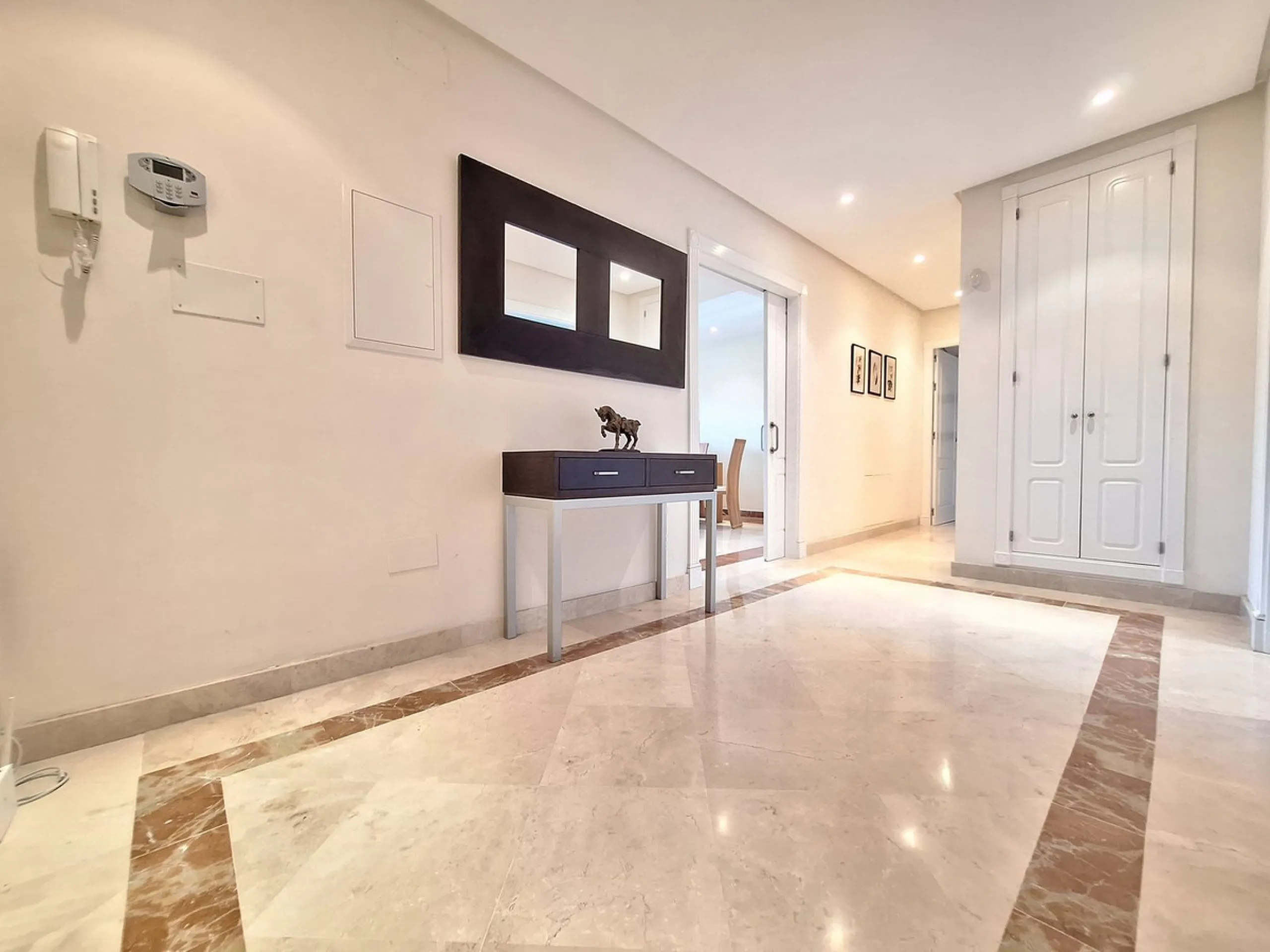 LUXURY EXCLUSIVE URBANISATION  - LA CORNICHE (NUEVA ANDALUCIA)