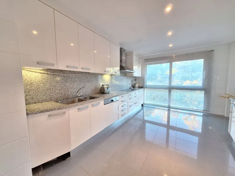 LUXURY EXCLUSIVE URBANISATION  - LA CORNICHE (NUEVA ANDALUCIA)
