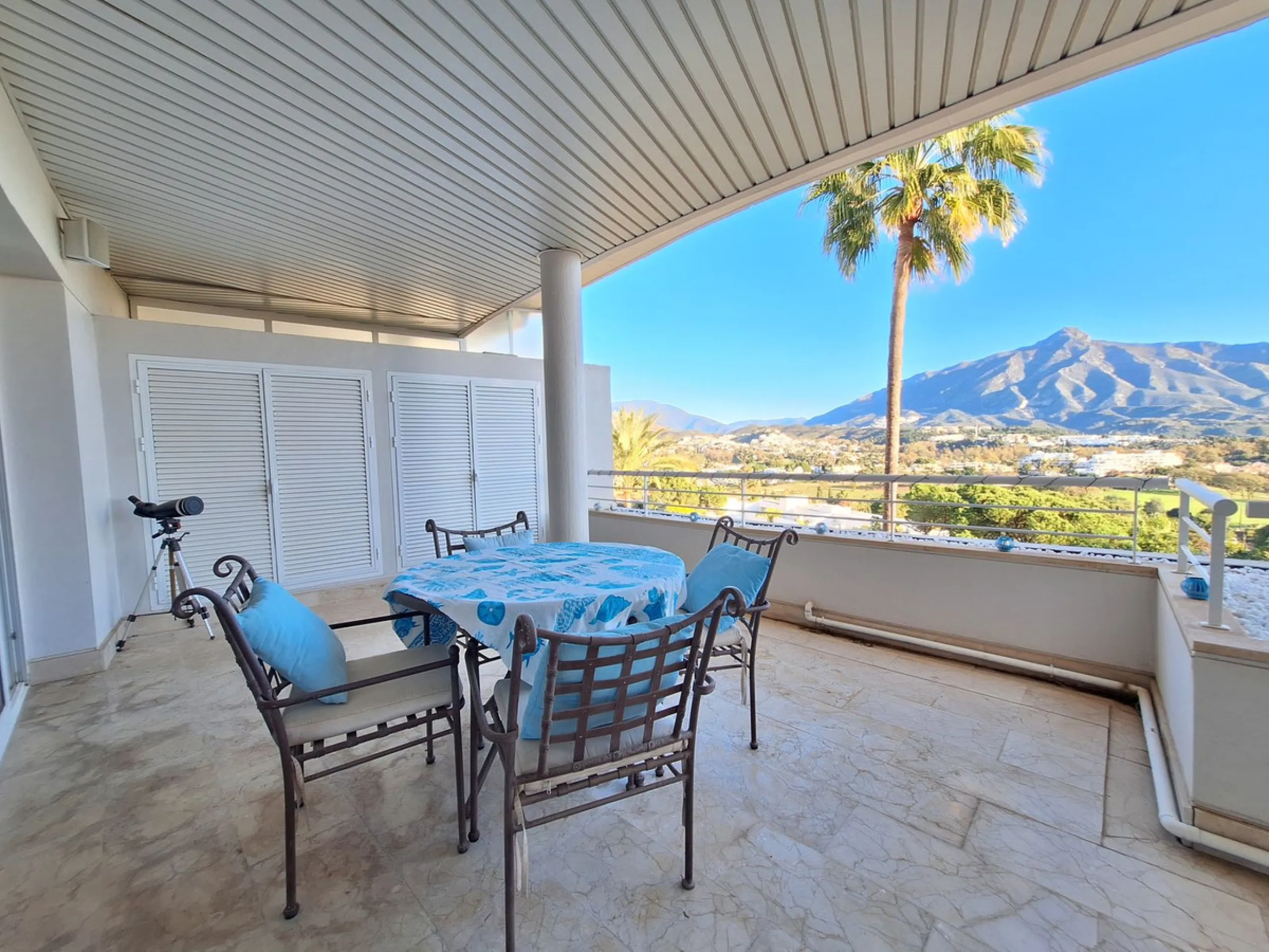 LUXURY EXCLUSIVE URBANISATION  - LA CORNICHE (NUEVA ANDALUCIA)