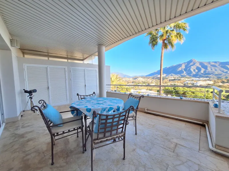 LUXURY EXCLUSIVE URBANISATION  - LA CORNICHE (NUEVA ANDALUCIA)