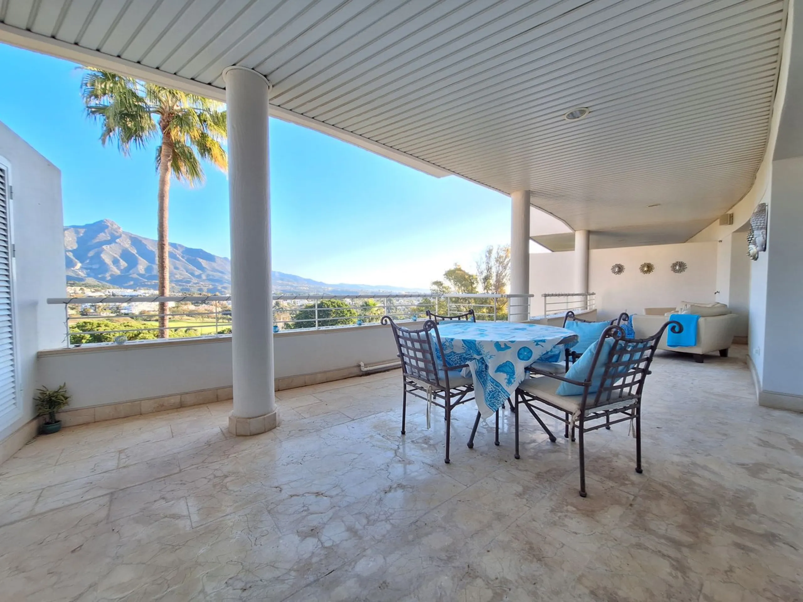 LUXURY EXCLUSIVE URBANISATION  - LA CORNICHE (NUEVA ANDALUCIA)