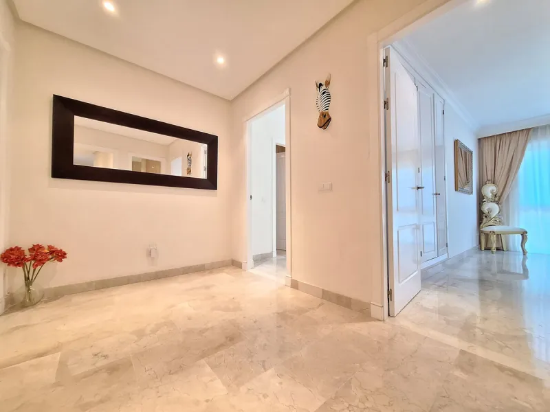 LUXURY EXCLUSIVE URBANISATION  - LA CORNICHE (NUEVA ANDALUCIA)