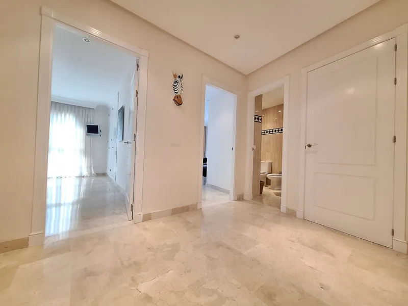 LUXURY EXCLUSIVE URBANISATION  - LA CORNICHE (NUEVA ANDALUCIA)