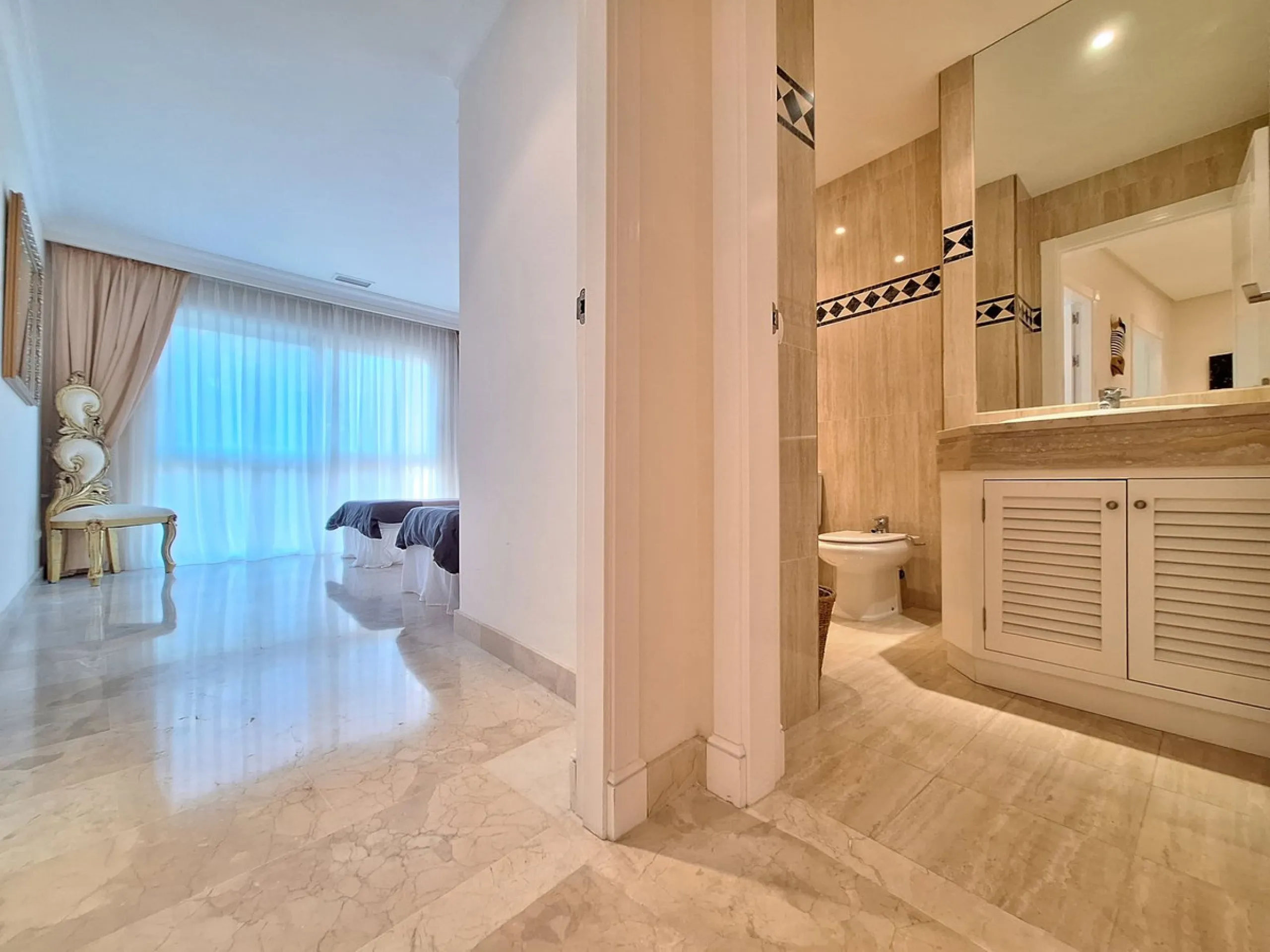 LUXURY EXCLUSIVE URBANISATION  - LA CORNICHE (NUEVA ANDALUCIA)