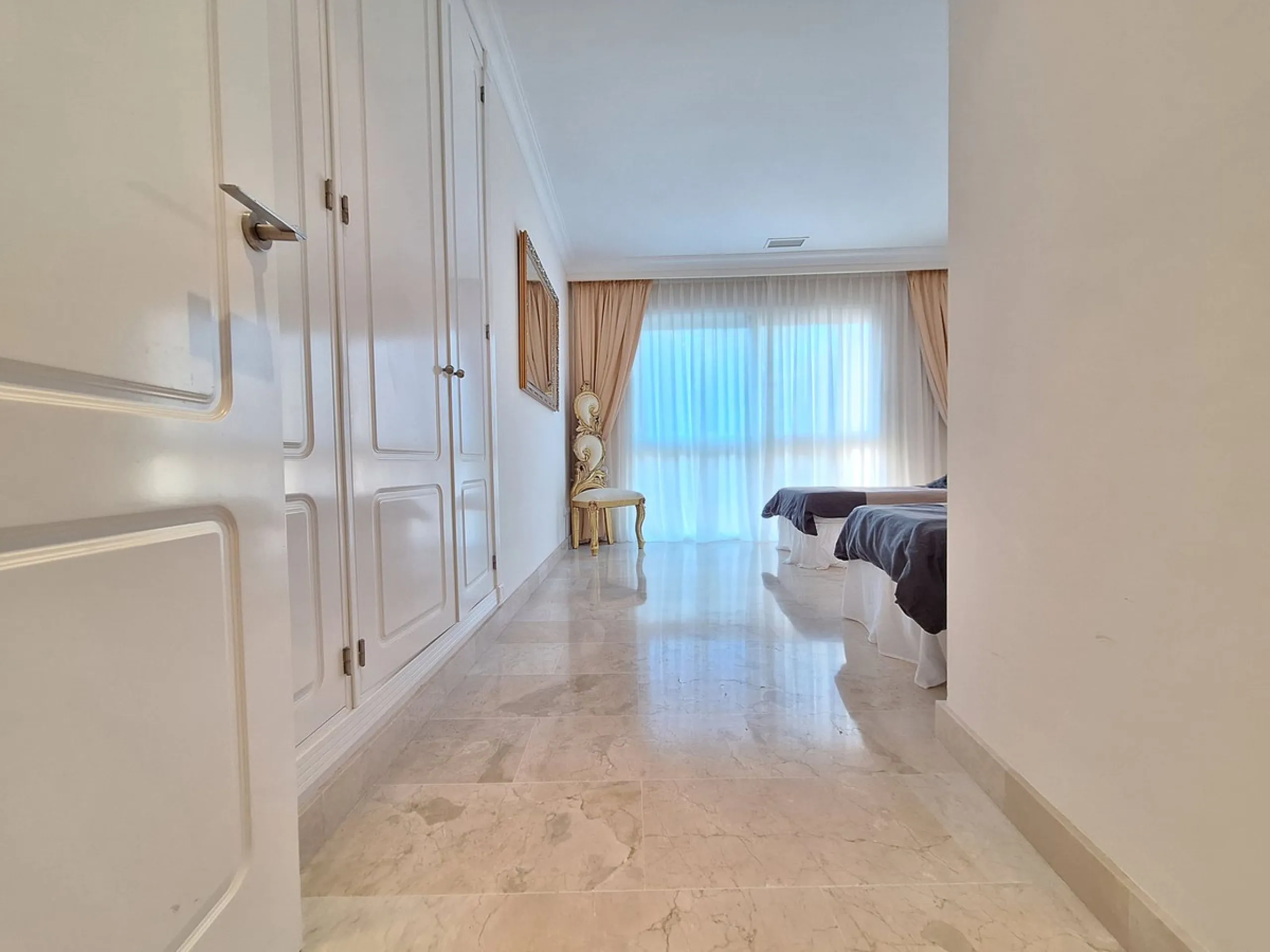 LUXURY EXCLUSIVE URBANISATION  - LA CORNICHE (NUEVA ANDALUCIA)