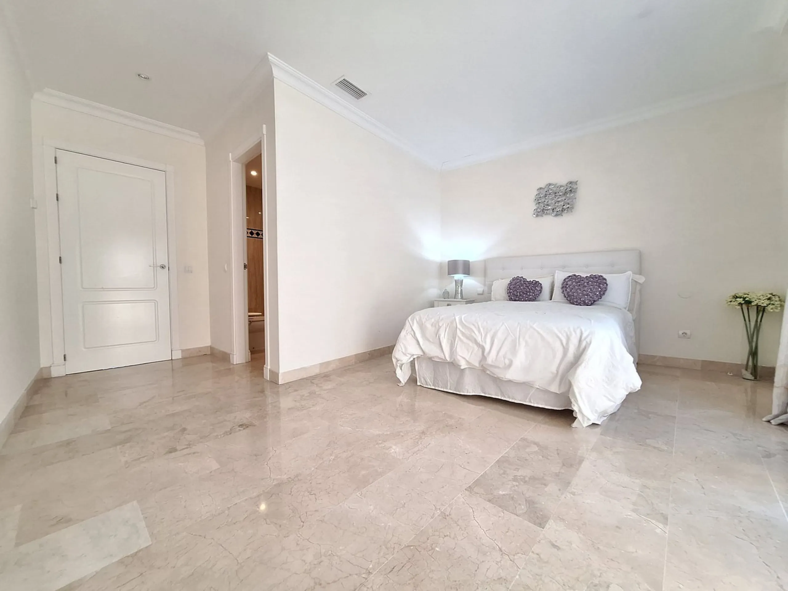 LUXURY EXCLUSIVE URBANISATION  - LA CORNICHE (NUEVA ANDALUCIA)