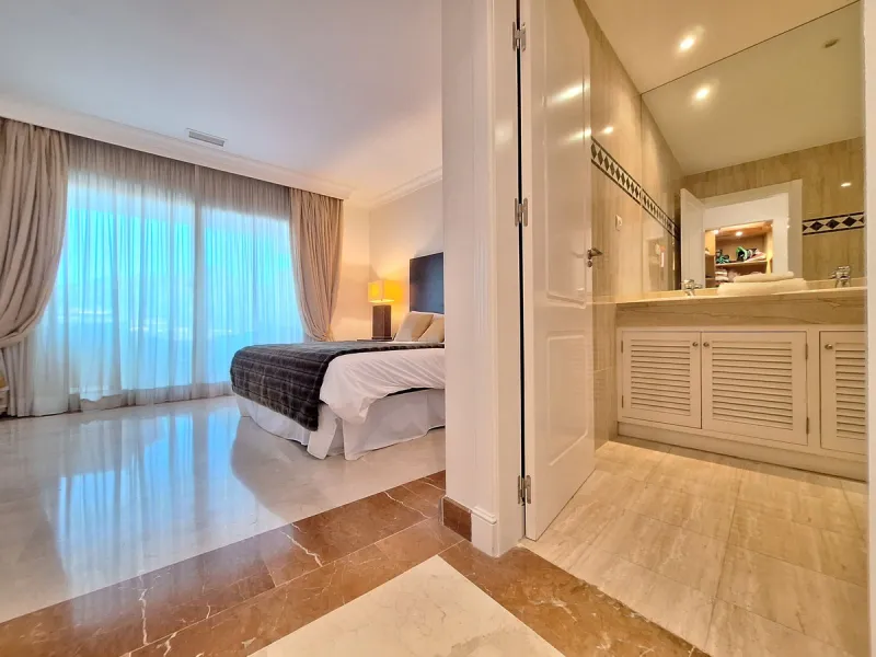 LUXURY EXCLUSIVE URBANISATION  - LA CORNICHE (NUEVA ANDALUCIA)