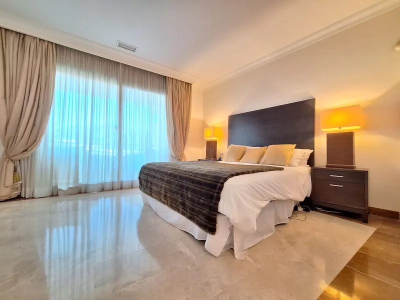LUXURY EXCLUSIVE URBANISATION  - LA CORNICHE (NUEVA ANDALUCIA)