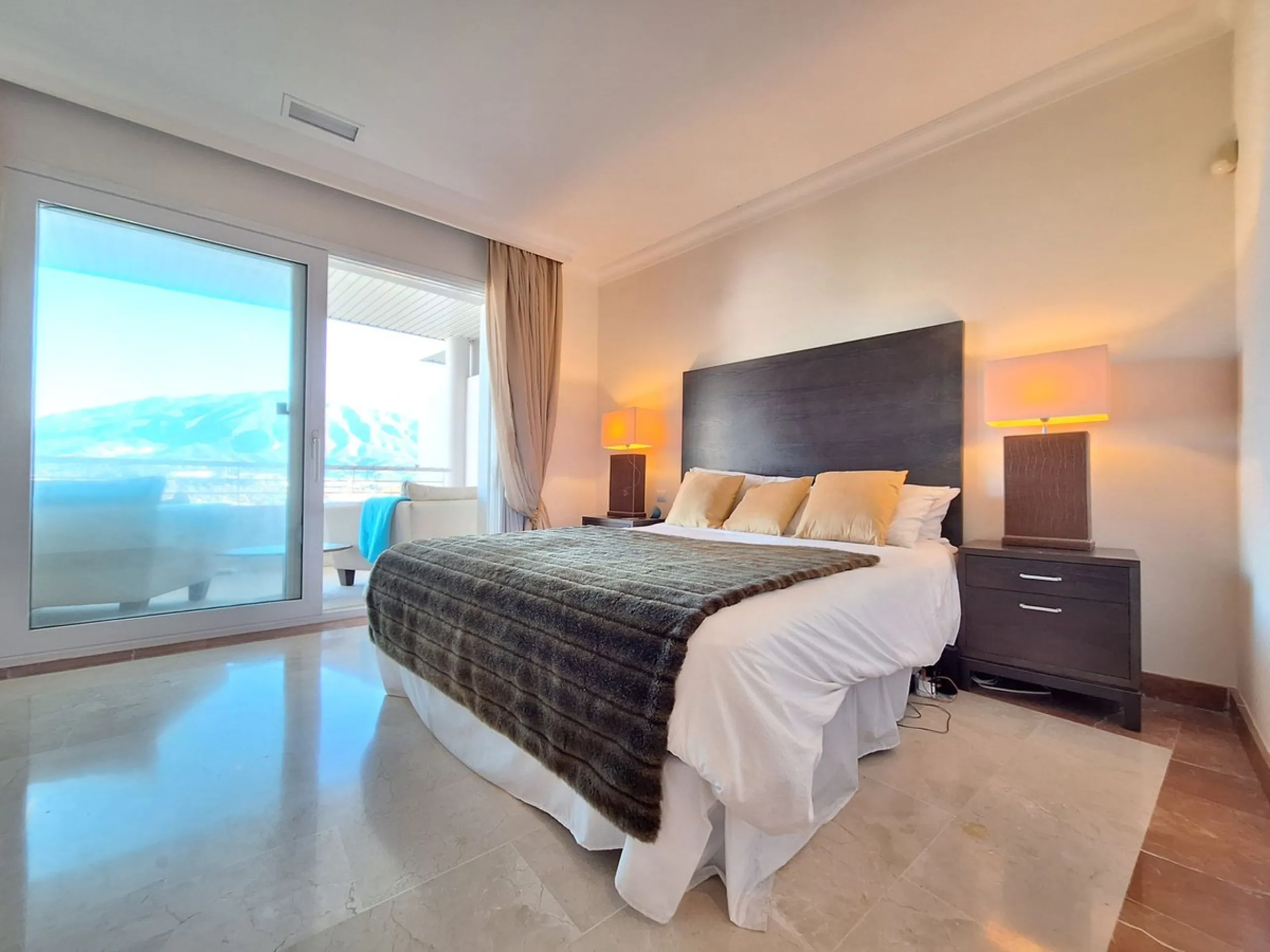 LUXURY EXCLUSIVE URBANISATION  - LA CORNICHE (NUEVA ANDALUCIA)