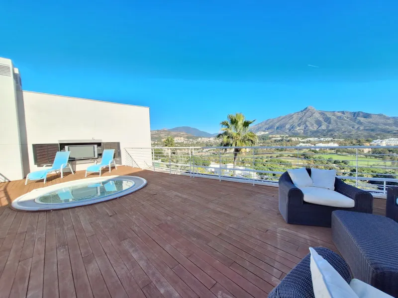 LUXURY EXCLUSIVE URBANISATION  - LA CORNICHE (NUEVA ANDALUCIA)