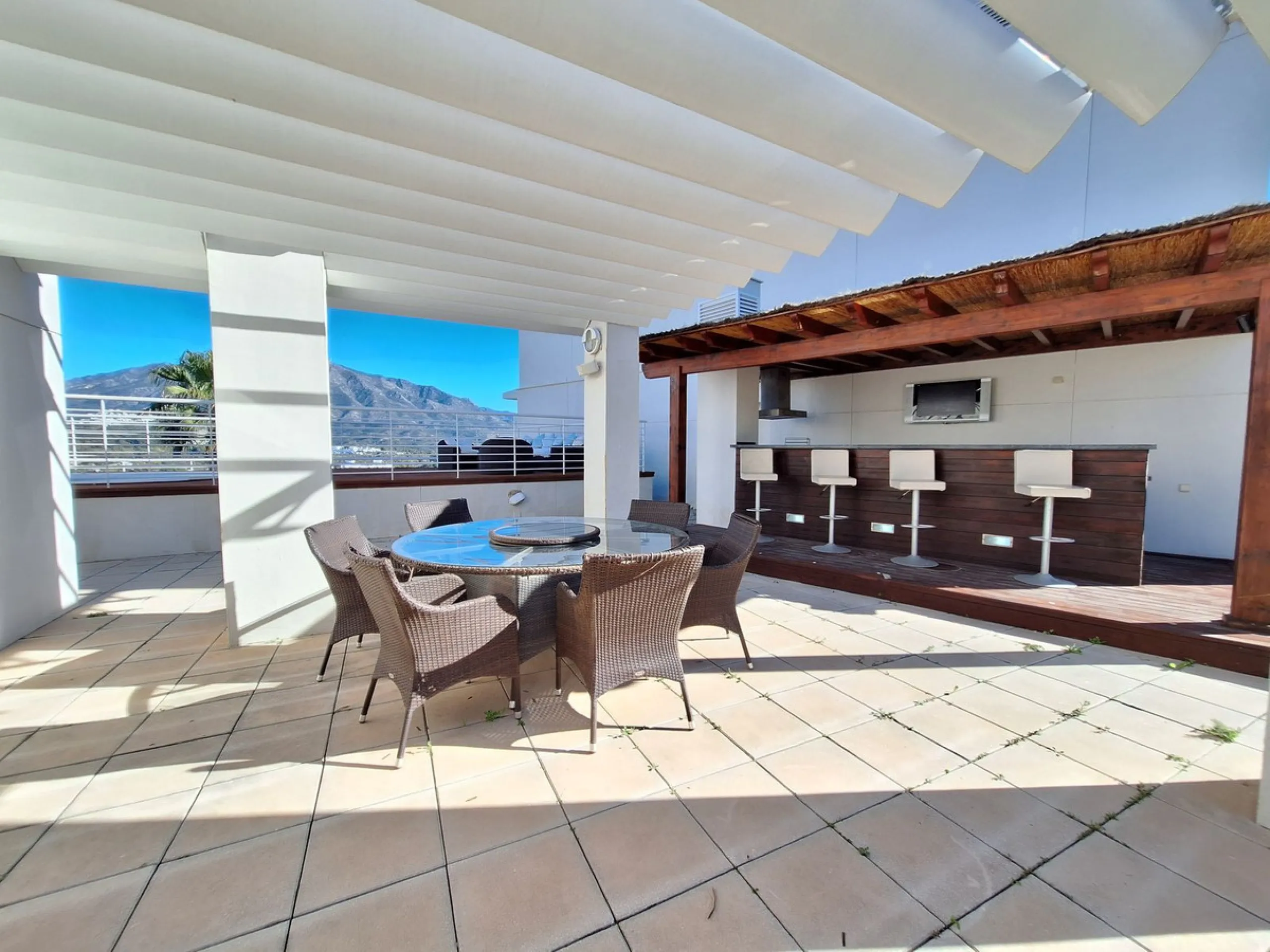 LUXURY EXCLUSIVE URBANISATION  - LA CORNICHE (NUEVA ANDALUCIA)
