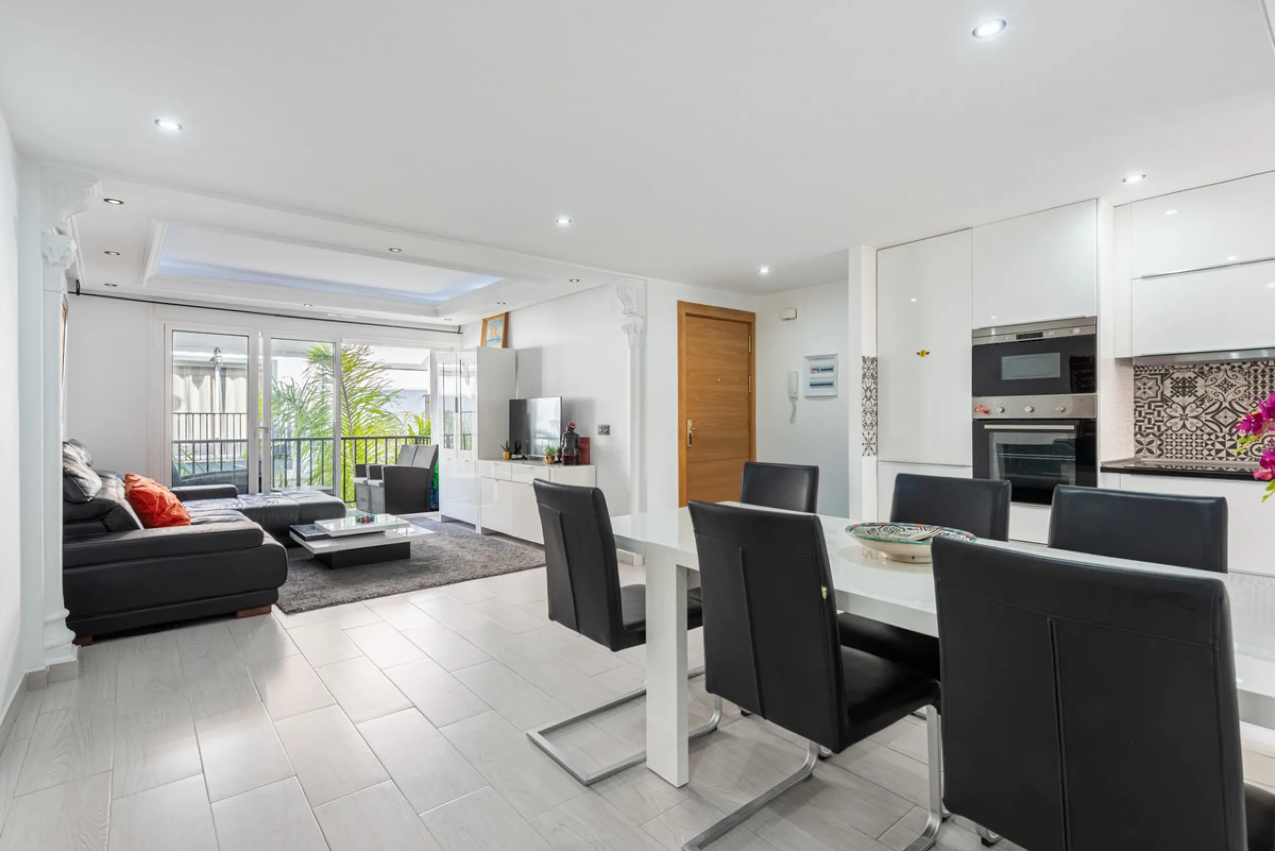 Charming Apartment for Sale in Fuengirola Centro – Prime Location