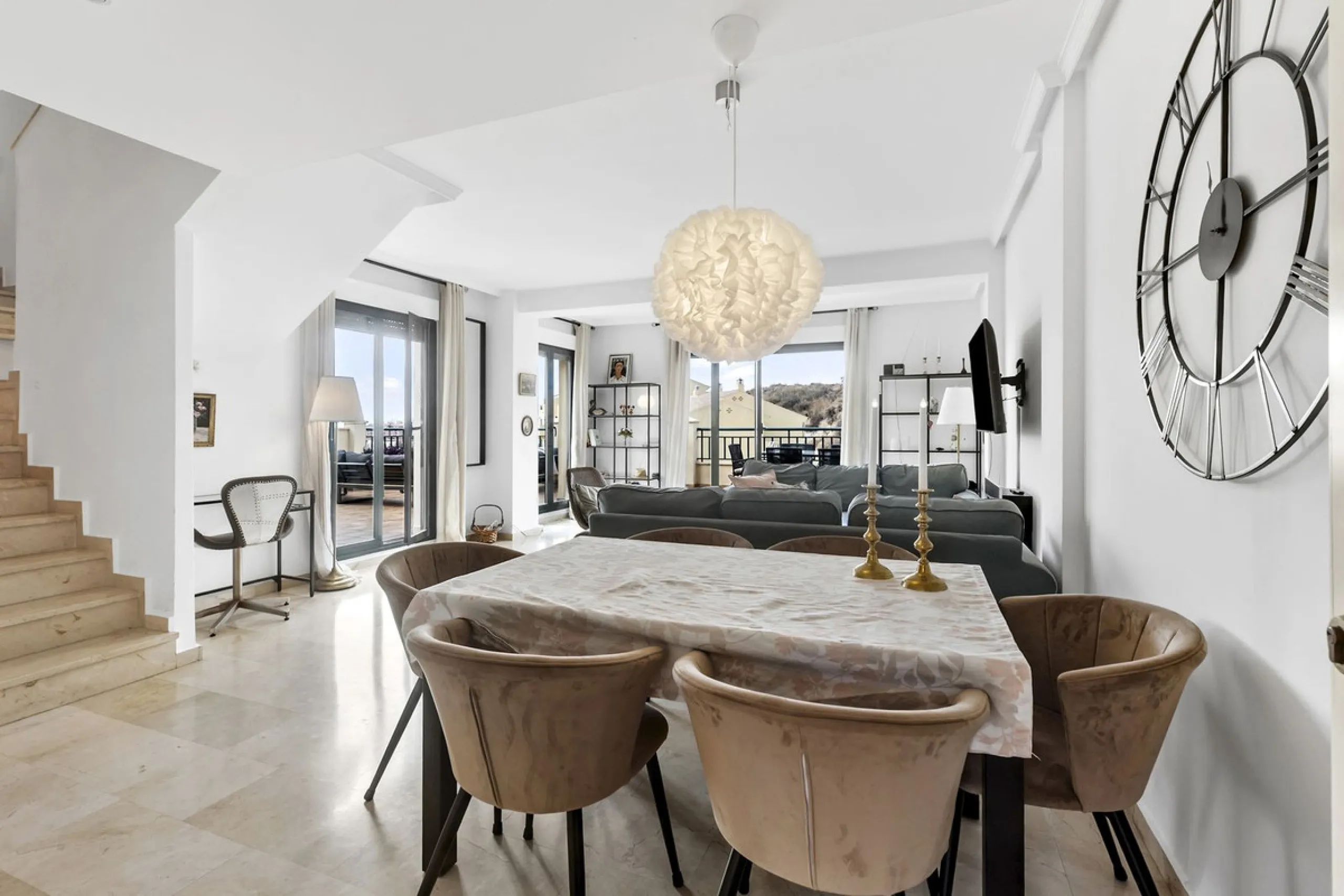LUXURY DUPLEX PENTHOUSE WITH STUNNING SEA VIEWS – PRICED FOR IMMEDIATE SALE!