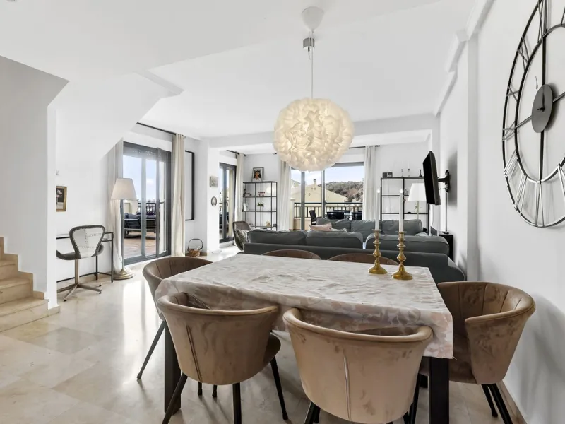 LUXURY DUPLEX PENTHOUSE WITH STUNNING SEA VIEWS – PRICED FOR IMMEDIATE SALE!