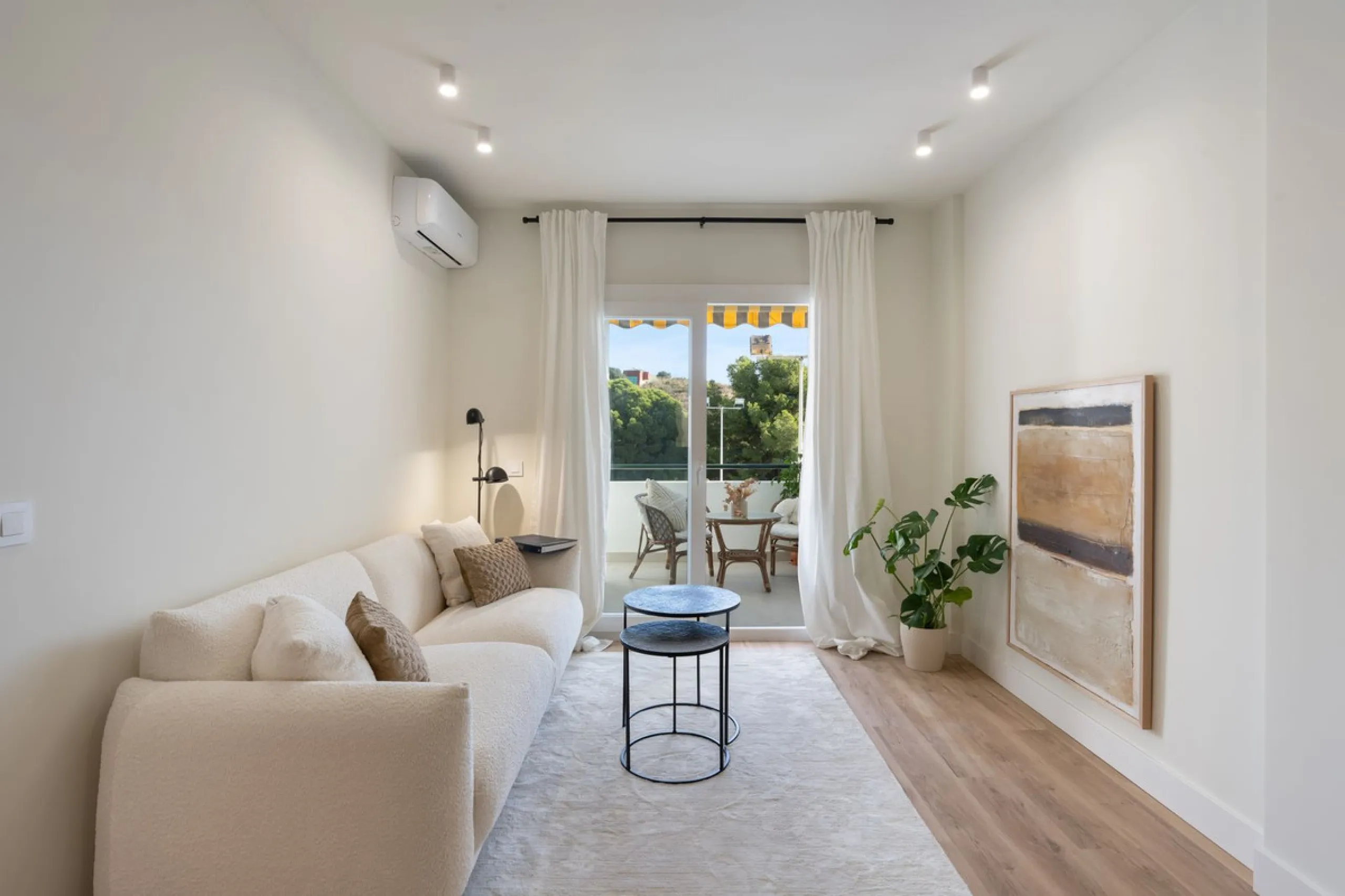 Apartment - Middle Floor Apartment в продаже в Fuengirola, Málaga. В доме 2 спален и 1 ванных комнат. Площадь дома 66 м²