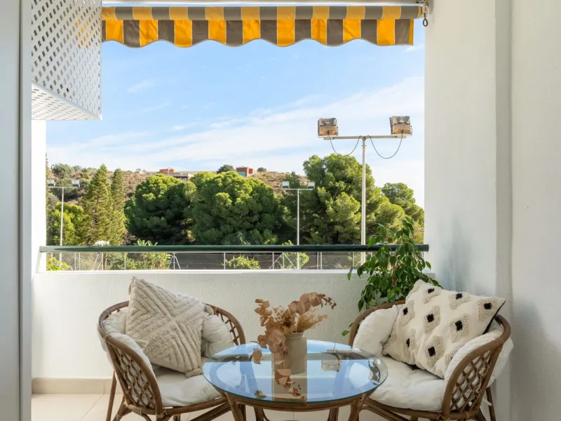 Apartment - Middle Floor Apartment в продаже в Fuengirola, Málaga. В доме 2 спален и 1 ванных комнат. Площадь дома 66 м²