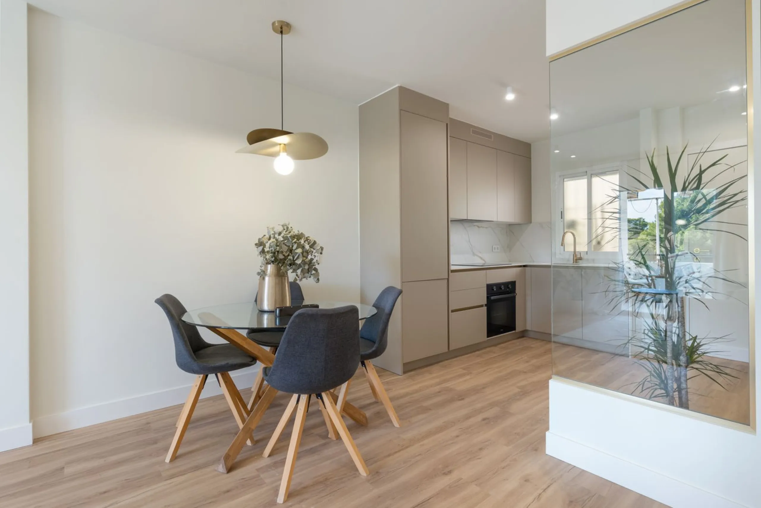 Apartment - Middle Floor Apartment в продаже в Fuengirola, Málaga. В доме 2 спален и 1 ванных комнат. Площадь дома 66 м²