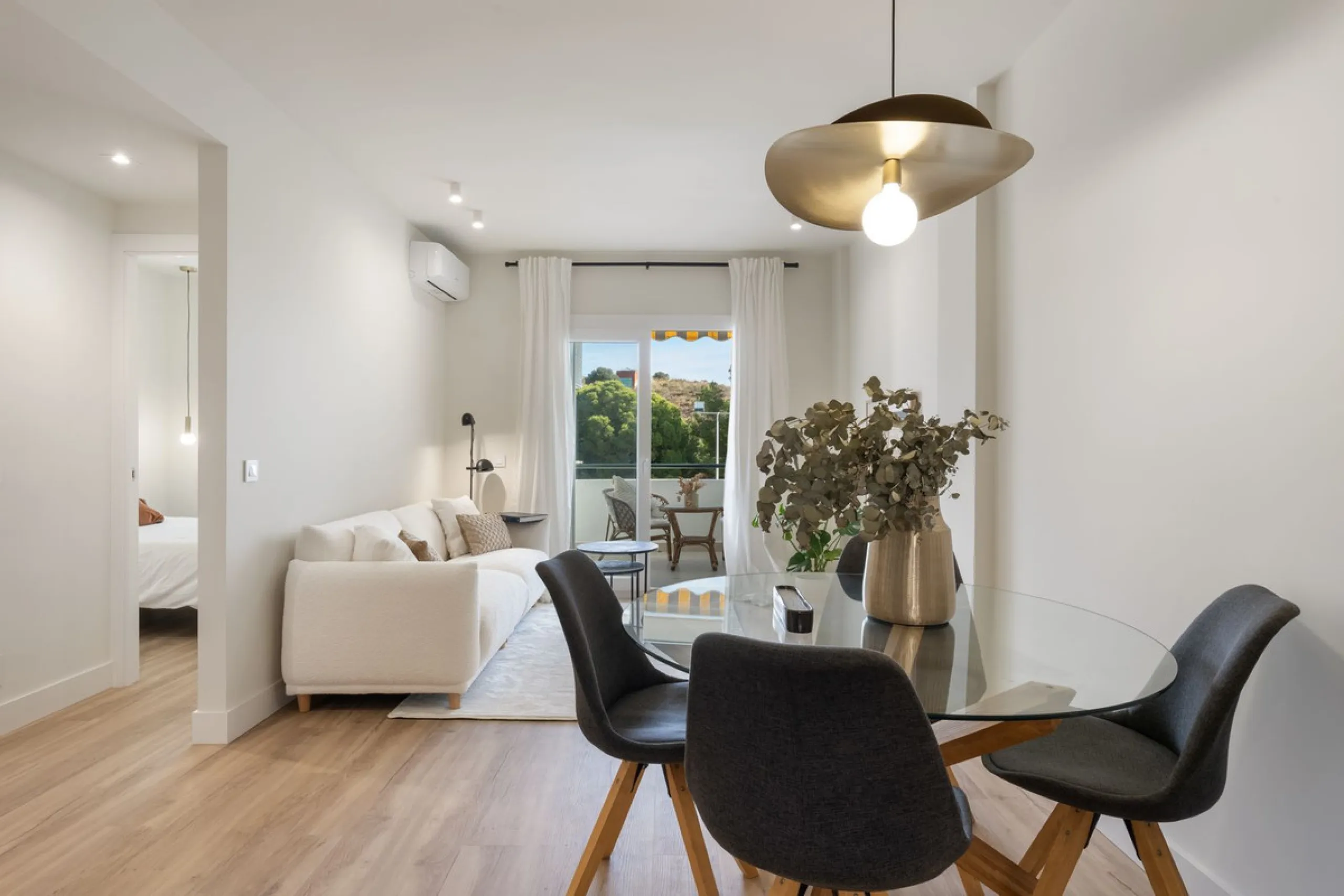 Apartment - Middle Floor Apartment в продаже в Fuengirola, Málaga. В доме 2 спален и 1 ванных комнат. Площадь дома 66 м²