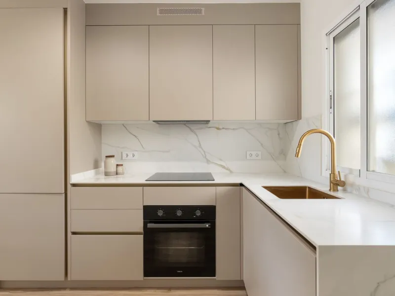 Apartment - Middle Floor Apartment в продаже в Fuengirola, Málaga. В доме 2 спален и 1 ванных комнат. Площадь дома 66 м²
