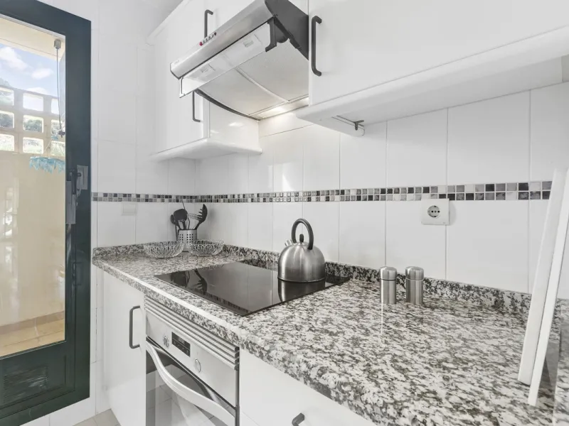 LUXURY DUPLEX PENTHOUSE WITH STUNNING SEA VIEWS – PRICED FOR IMMEDIATE SALE!