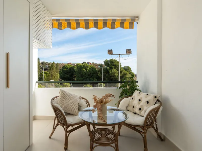 Apartment - Middle Floor Apartment в продаже в Fuengirola, Málaga. В доме 2 спален и 1 ванных комнат. Площадь дома 66 м²
