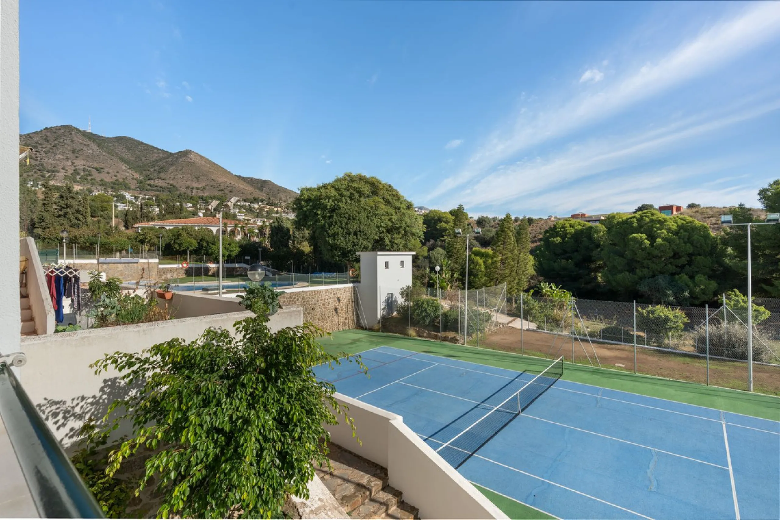 Apartment - Middle Floor Apartment в продаже в Fuengirola, Málaga. В доме 2 спален и 1 ванных комнат. Площадь дома 66 м²
