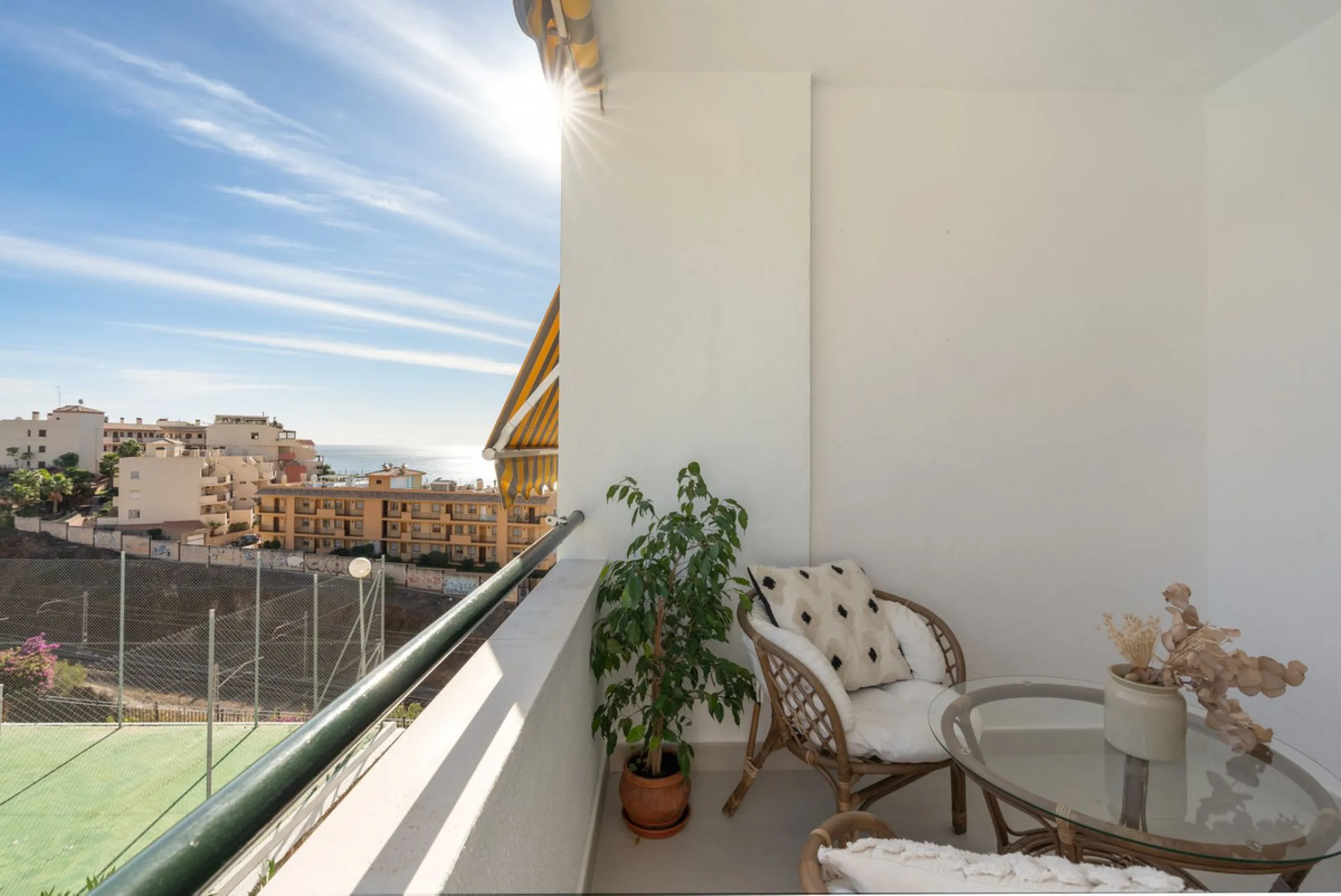 Apartment - Middle Floor Apartment в продаже в Fuengirola, Málaga. В доме 2 спален и 1 ванных комнат. Площадь дома 66 м²