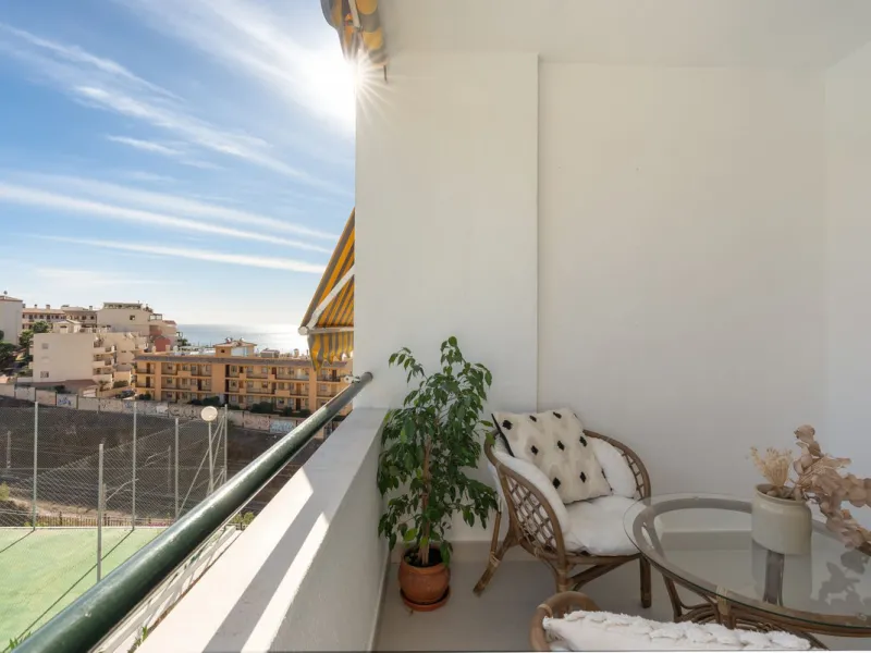 Apartment - Middle Floor Apartment в продаже в Fuengirola, Málaga. В доме 2 спален и 1 ванных комнат. Площадь дома 66 м²