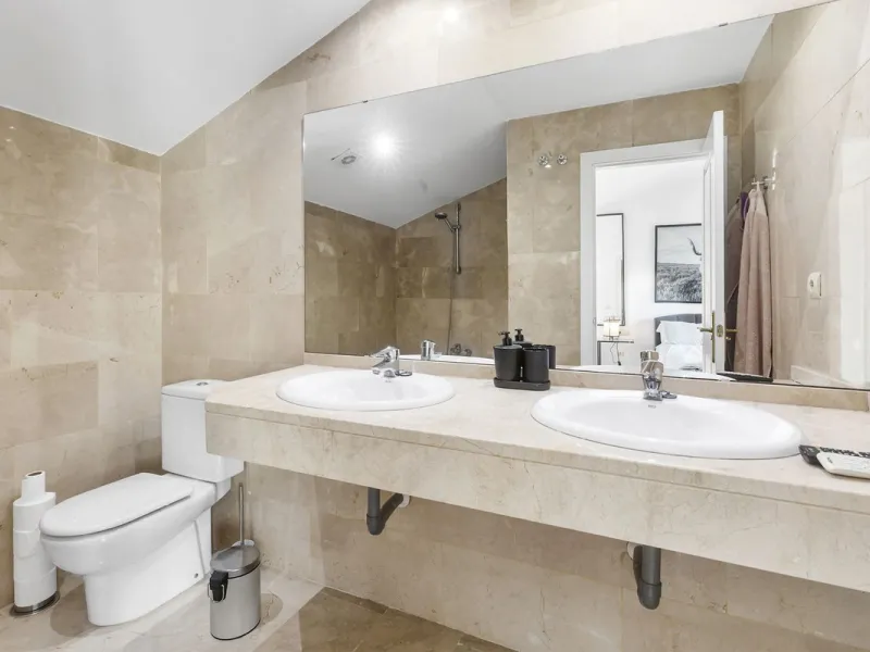 LUXURY DUPLEX PENTHOUSE WITH STUNNING SEA VIEWS – PRICED FOR IMMEDIATE SALE!