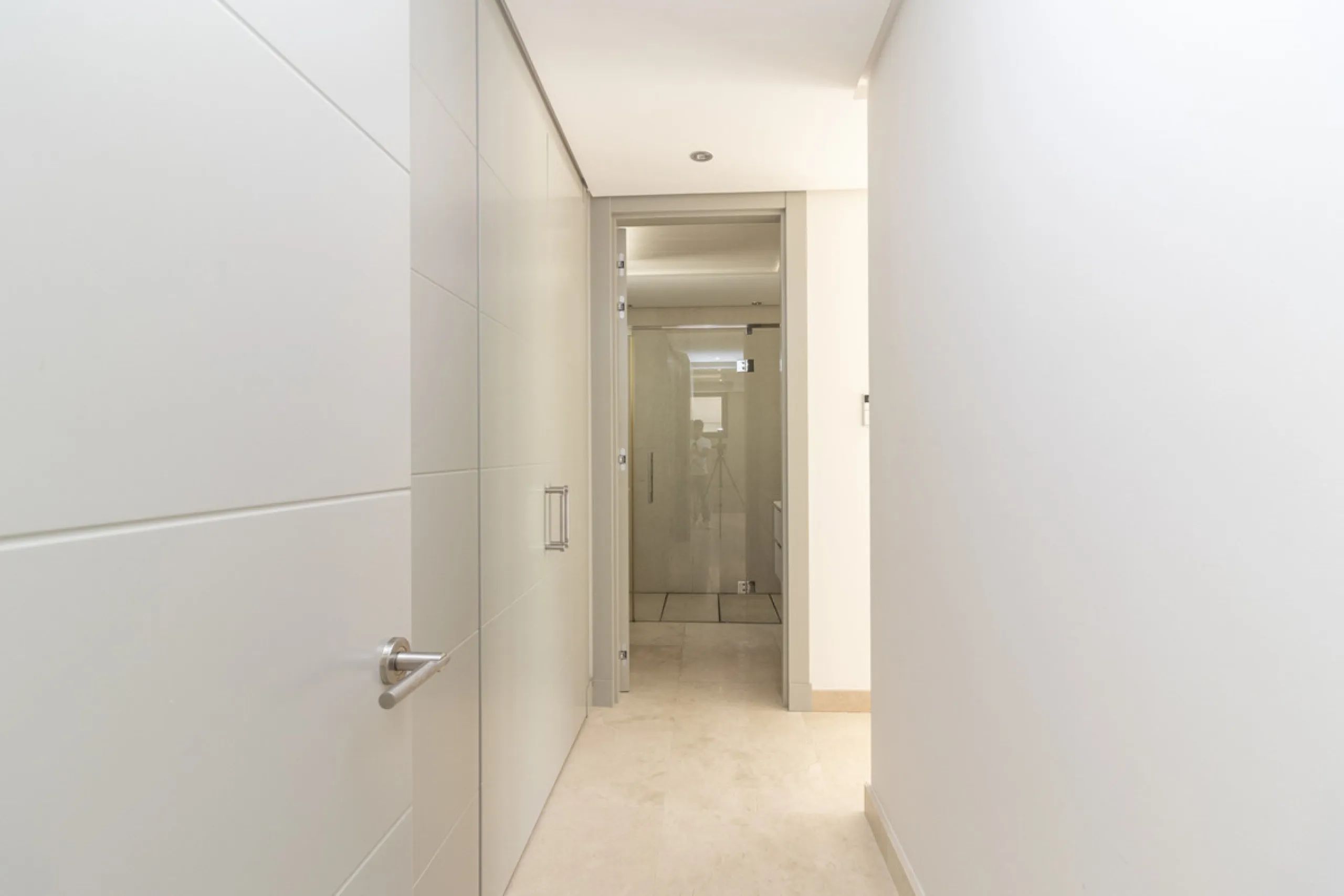 House with private pool in a fully enclosed urbanization with only 5 houses, in the center of Marbella.