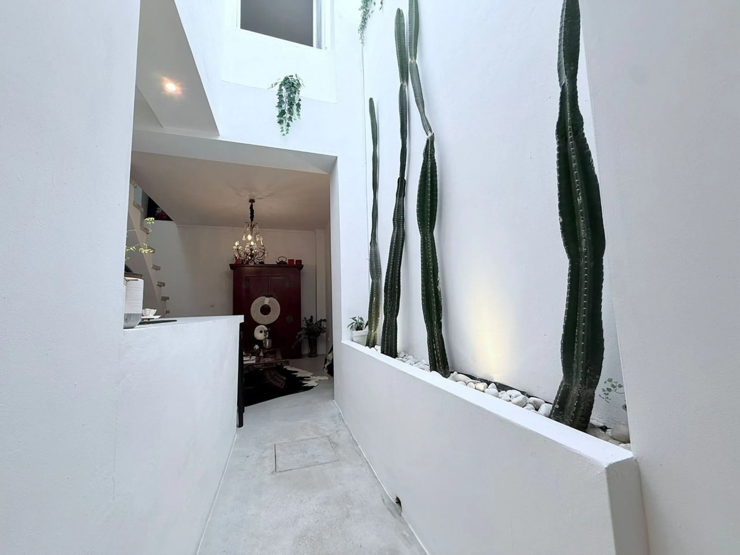 New to the Market | Stunning Renovated Townhouse in an Exceptional Central Location