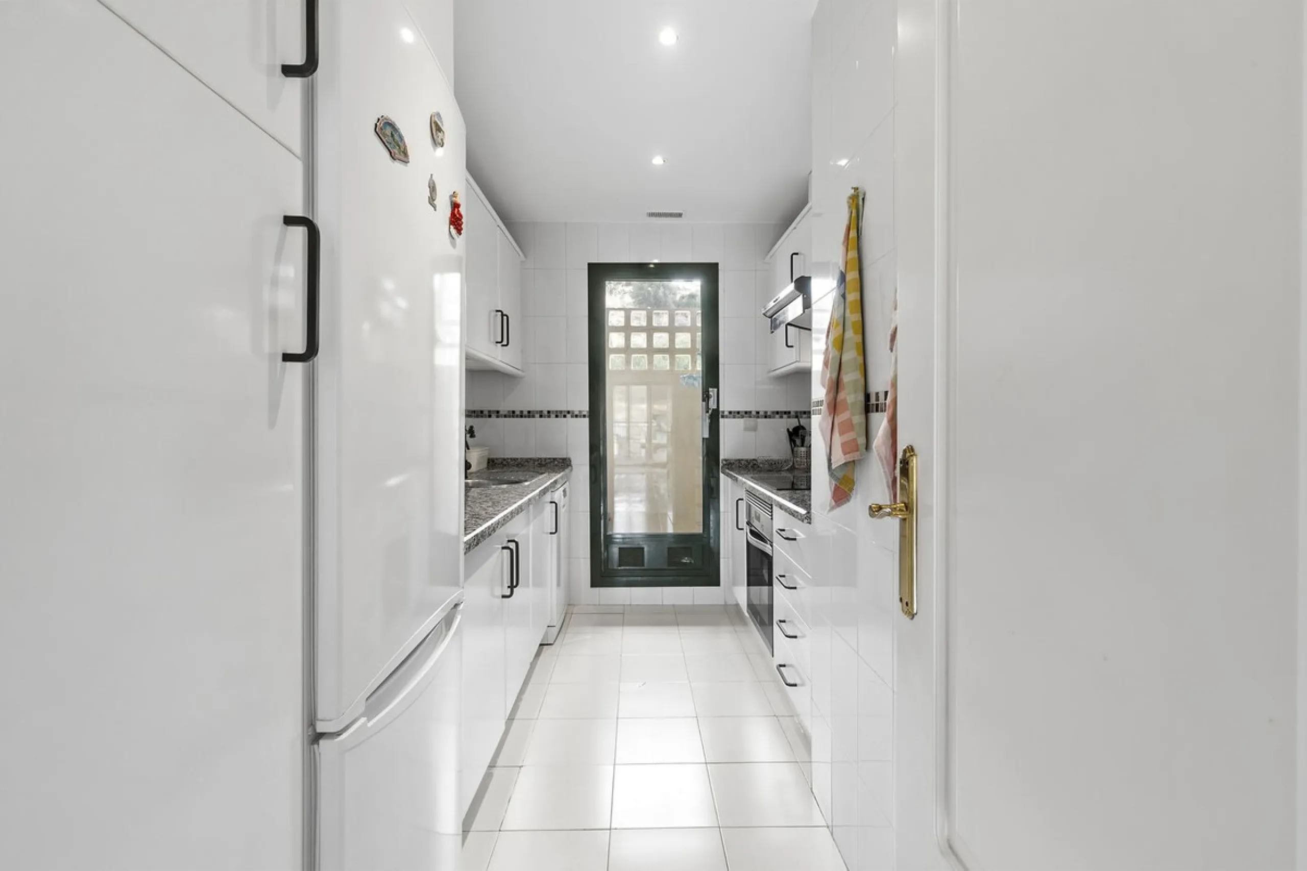 LUXURY DUPLEX PENTHOUSE WITH STUNNING SEA VIEWS – PRICED FOR IMMEDIATE SALE!
