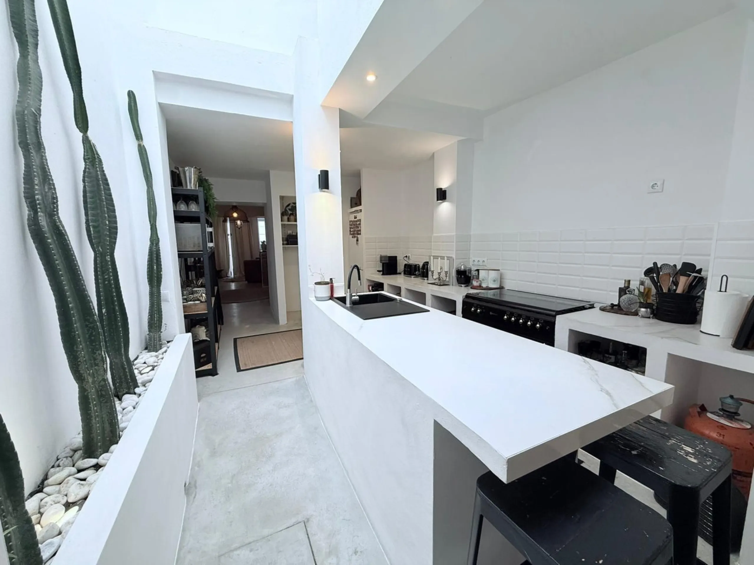 New to the Market | Stunning Renovated Townhouse in an Exceptional Central Location