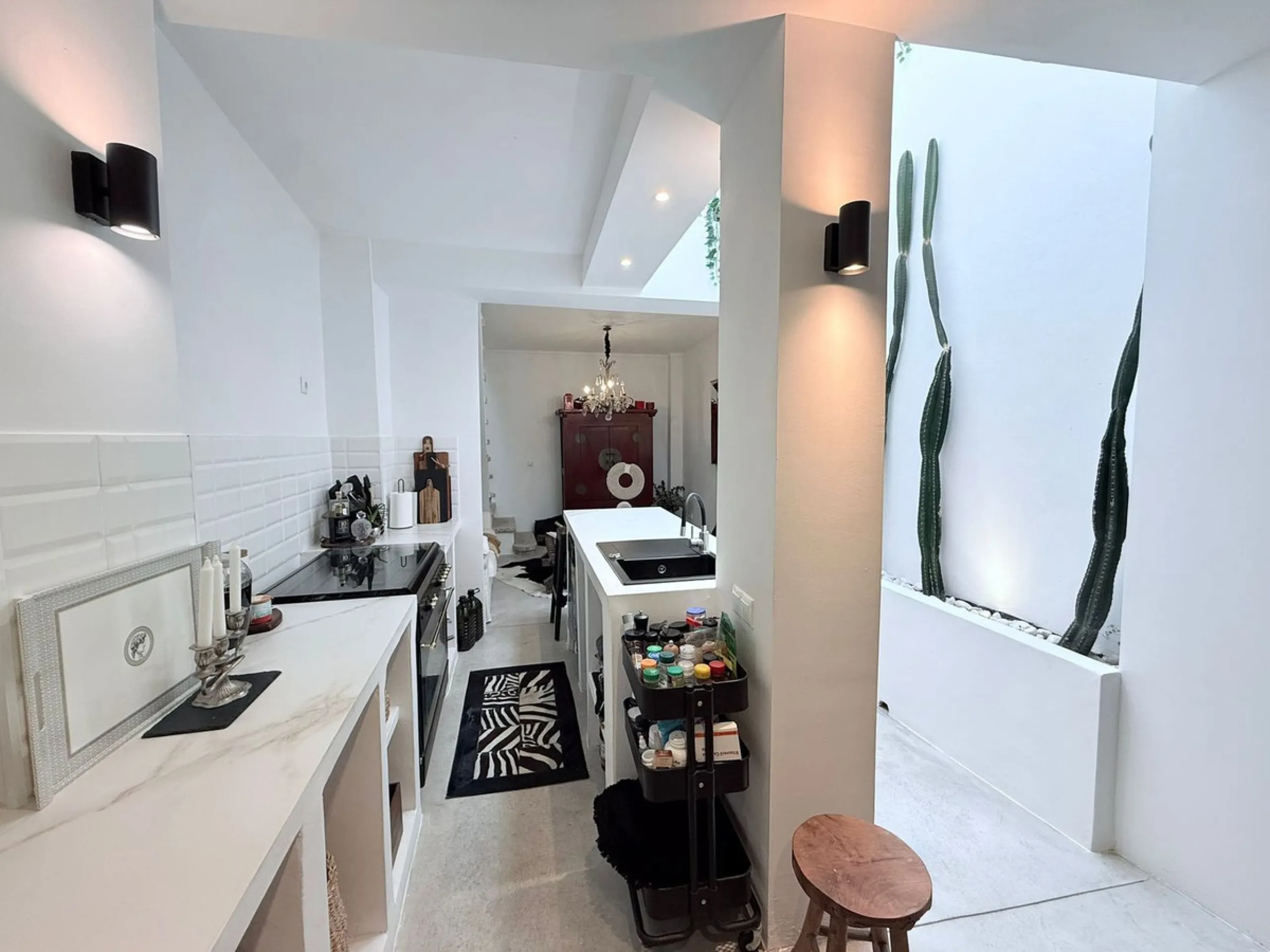 New to the Market | Stunning Renovated Townhouse in an Exceptional Central Location
