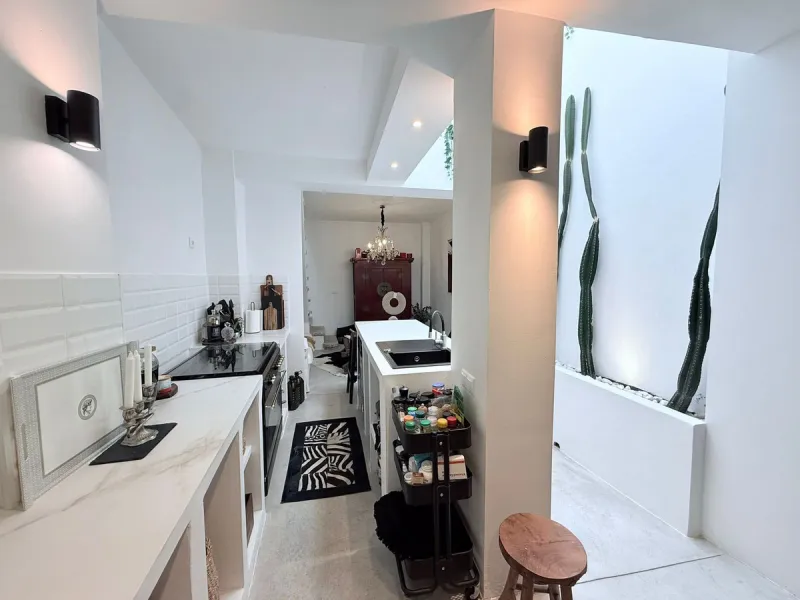New to the Market | Stunning Renovated Townhouse in an Exceptional Central Location