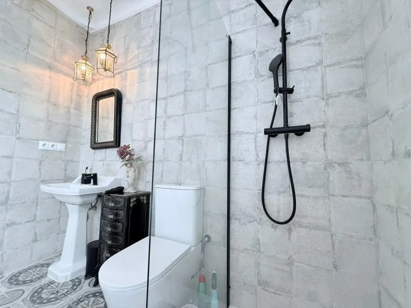 New to the Market | Stunning Renovated Townhouse in an Exceptional Central Location