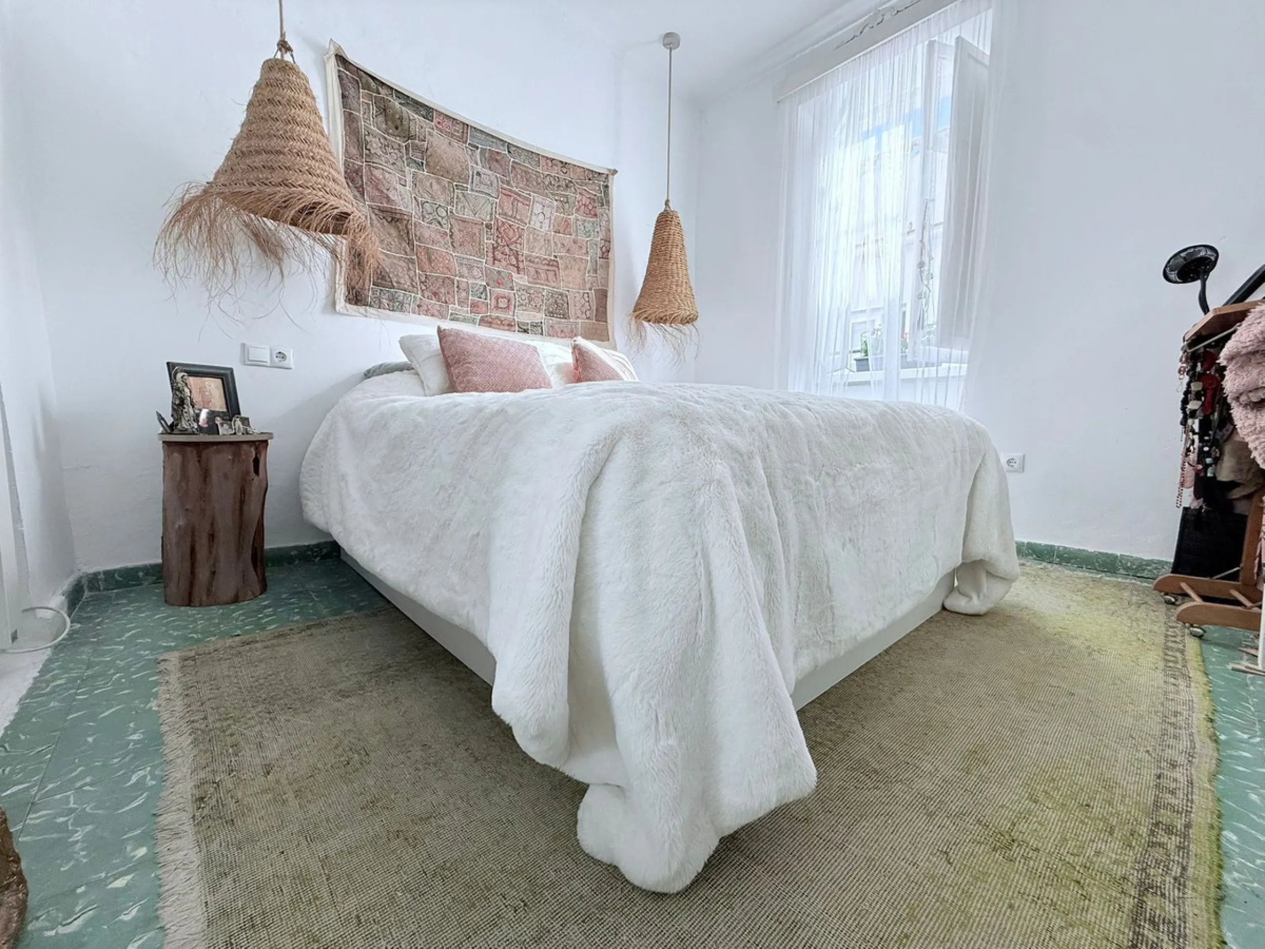 New to the Market | Stunning Renovated Townhouse in an Exceptional Central Location