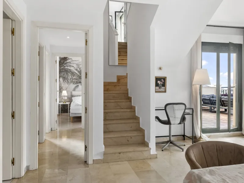 LUXURY DUPLEX PENTHOUSE WITH STUNNING SEA VIEWS – PRICED FOR IMMEDIATE SALE!