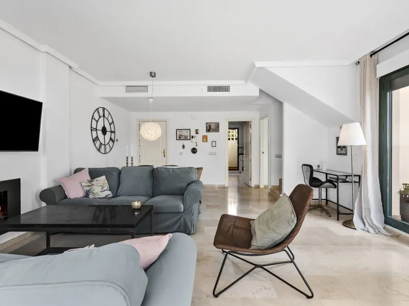 LUXURY DUPLEX PENTHOUSE WITH STUNNING SEA VIEWS – PRICED FOR IMMEDIATE SALE!