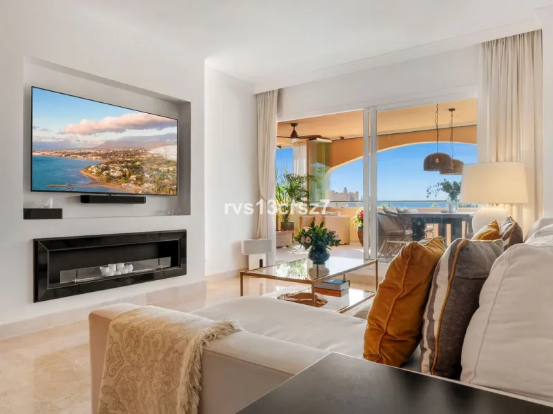 Spacious, recently renovated 3-bedroom apartment in one of the most beautiful and safest urbanizations in Elviria, "St. Maria Village." A 24-hour security community just 5 minutes from the beach, it features several swimming pools and a large, beautifully