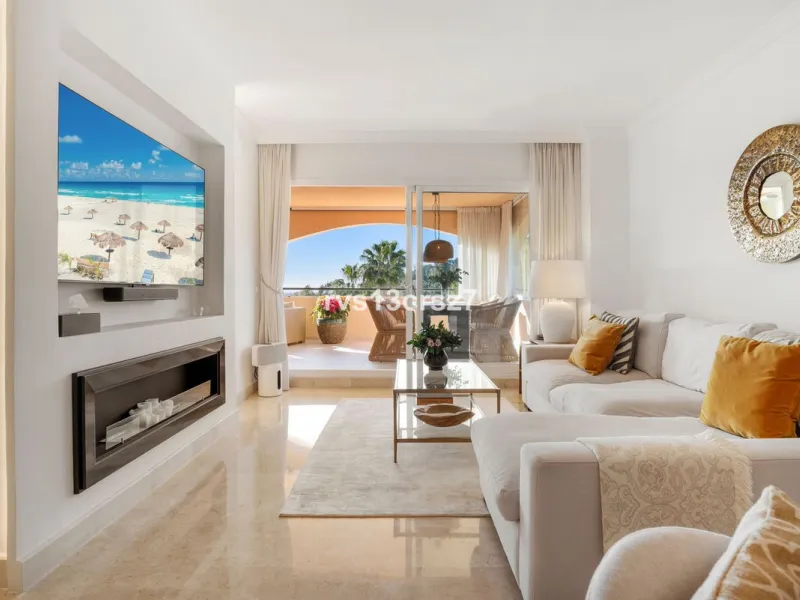 Spacious, recently renovated 3-bedroom apartment in one of the most beautiful and safest urbanizations in Elviria, "St. Maria Village." A 24-hour security community just 5 minutes from the beach, it features several swimming pools and a large, beautifully