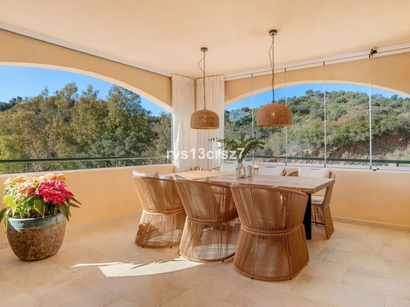 Spacious, recently renovated 3-bedroom apartment in one of the most beautiful and safest urbanizations in Elviria, "St. Maria Village." A 24-hour security community just 5 minutes from the beach, it features several swimming pools and a large, beautifully