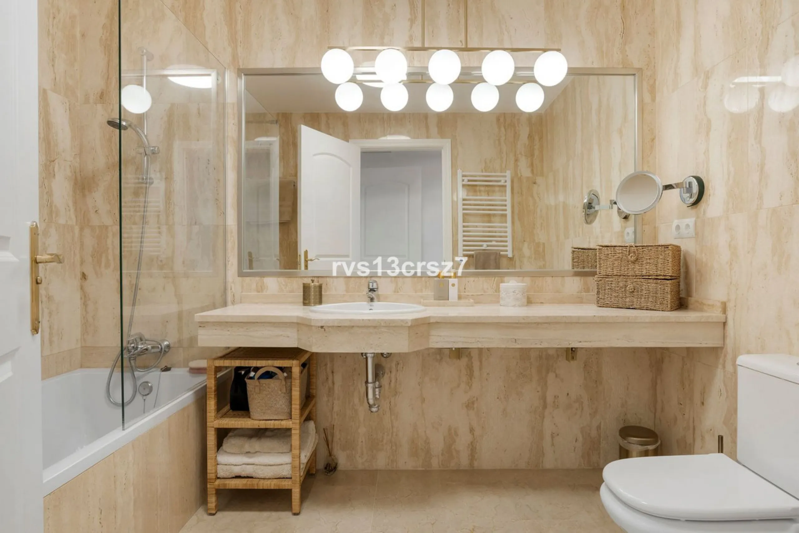 Spacious, recently renovated 3-bedroom apartment in one of the most beautiful and safest urbanizations in Elviria, "St. Maria Village." A 24-hour security community just 5 minutes from the beach, it features several swimming pools and a large, beautifully